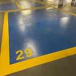 Faltom 6 Yacht Park Premium Parking גדינייה