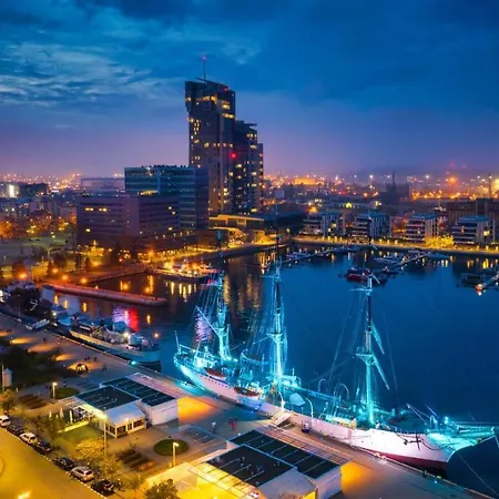 Faltom 6 Yacht Park Premium * Гдыня