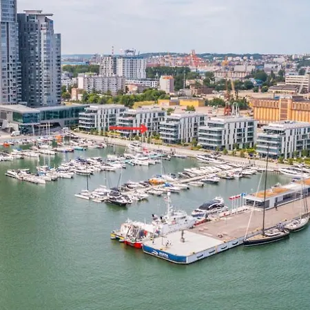 Faltom 6 Yacht Park Premium Lägenhet *