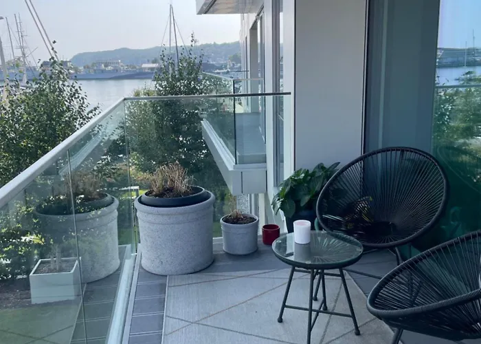 Faltom 6 Yacht Park Premium *