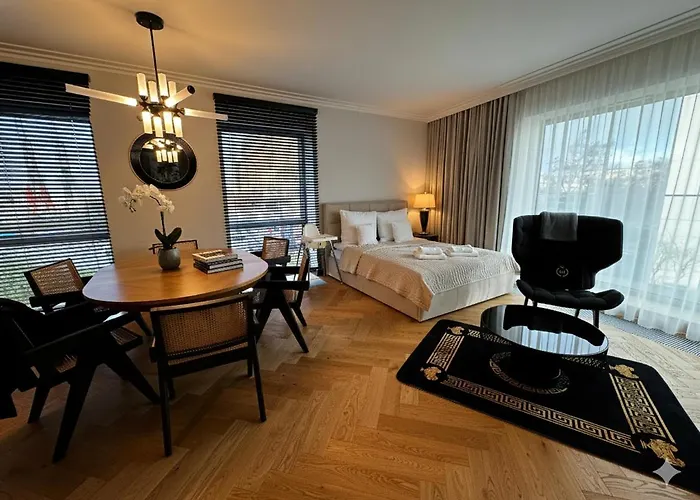 Faltom 6 Yacht Park Premium Apartament *